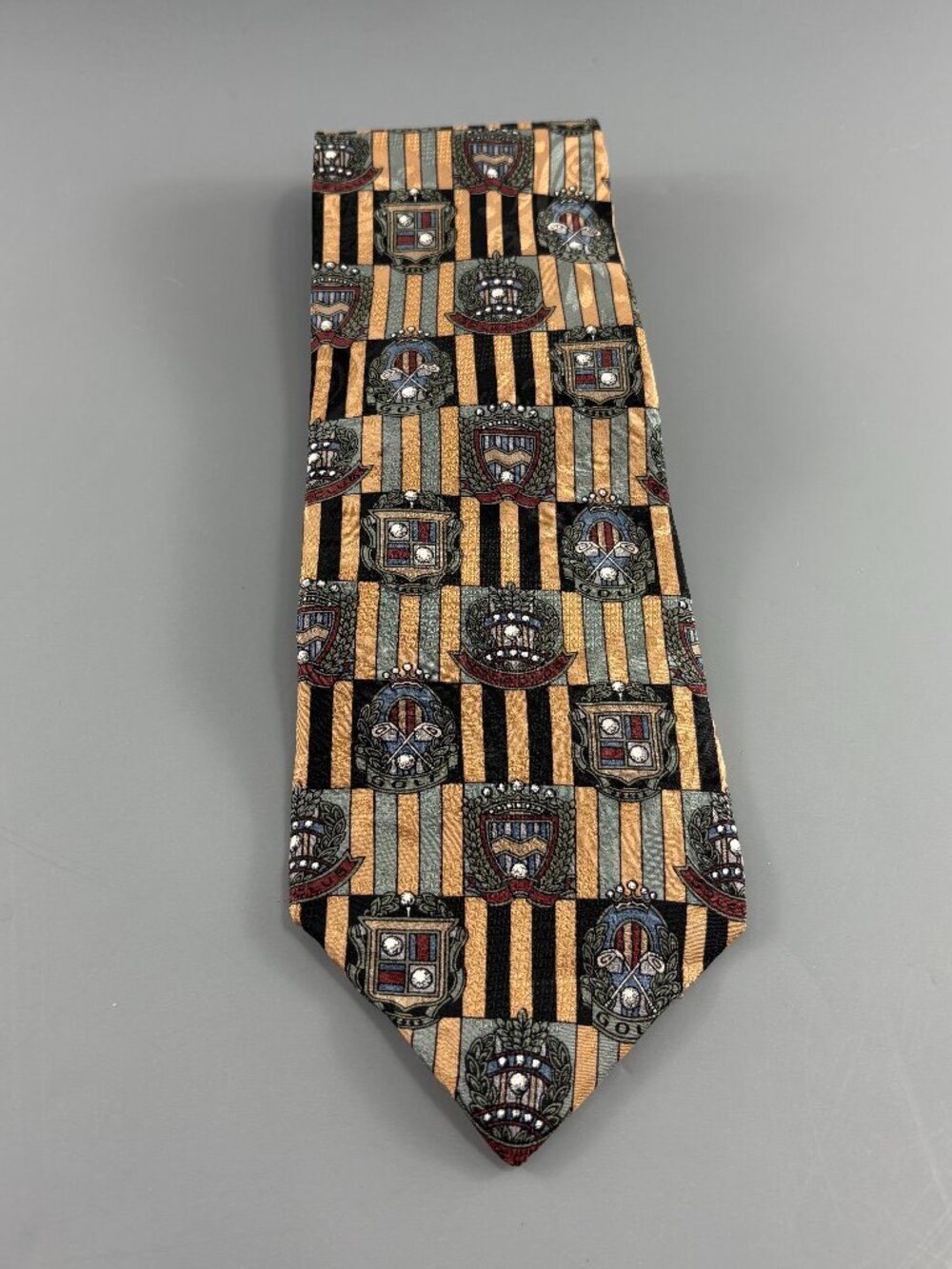 Corporate Casual Van Heusen Black / Tan Golf Club Crests Men's Tie 4" x 56" VTG